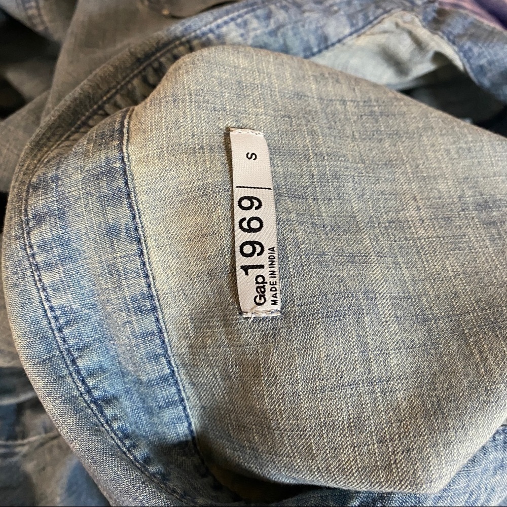 Gap 1969 Button front denim shirt Sz Small - Picture 7 of 7
